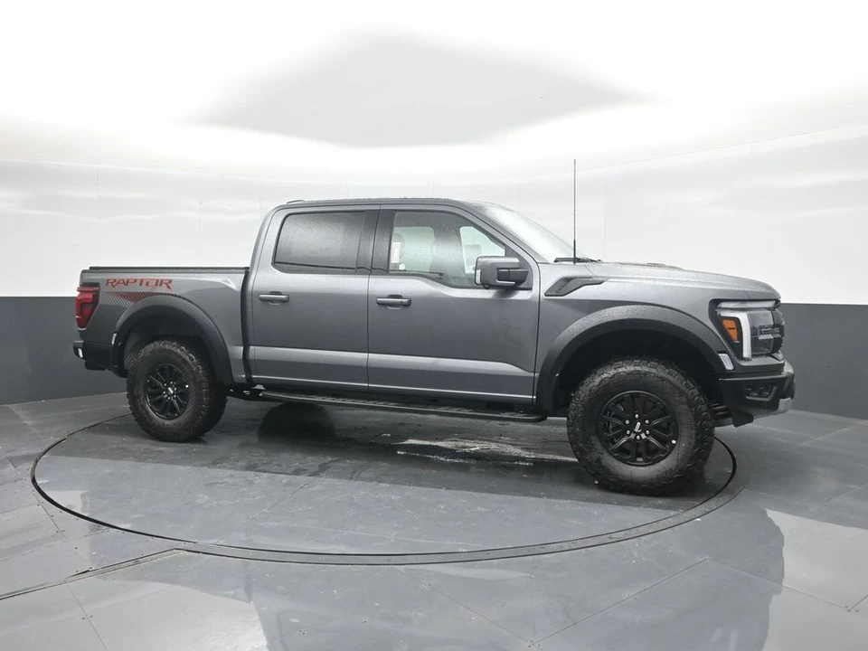2026 Ford F-150 Raptor 14th Gen - Image 11 of 31