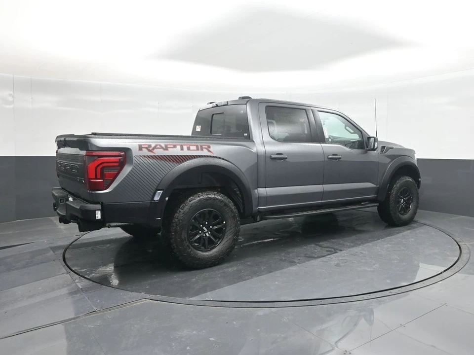 2026 Ford F-150 Raptor 14th Gen - Image 15 of 31