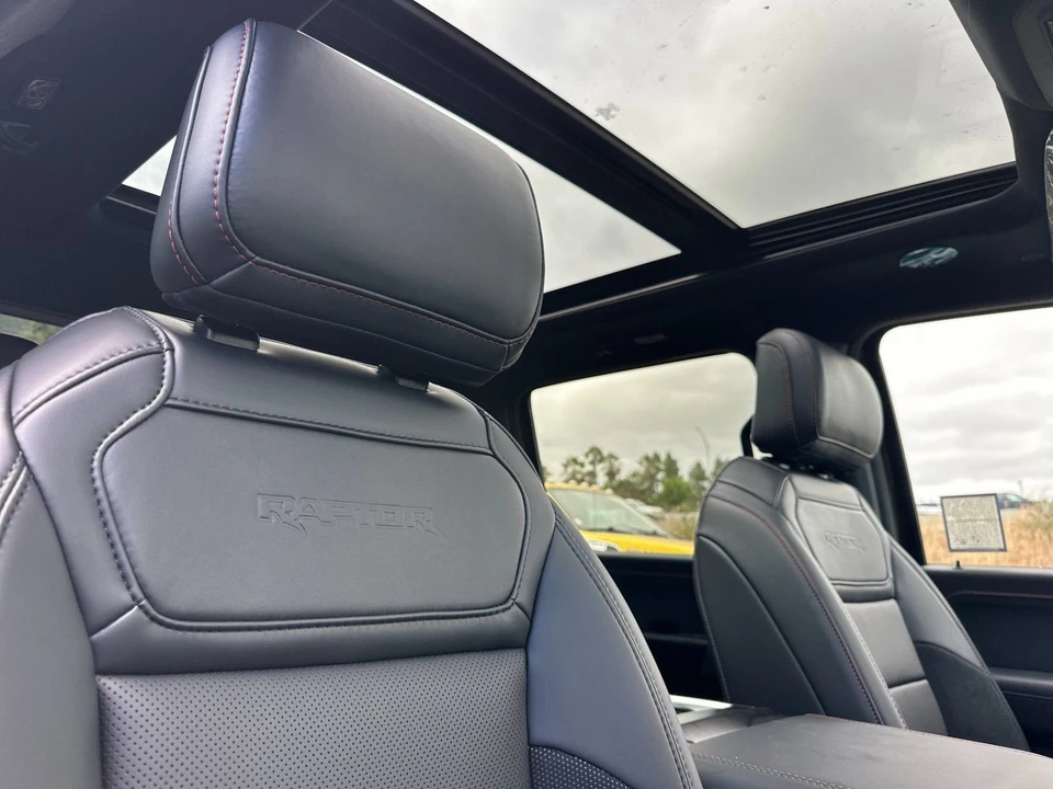 2026 Ford F-150 Raptor 14th Gen - Image 15 of 27