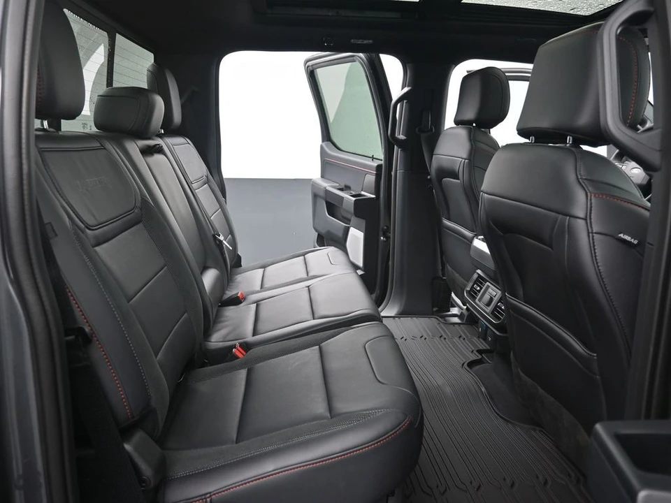 2026 Ford F-150 Raptor 14th Gen - Image 16 of 31