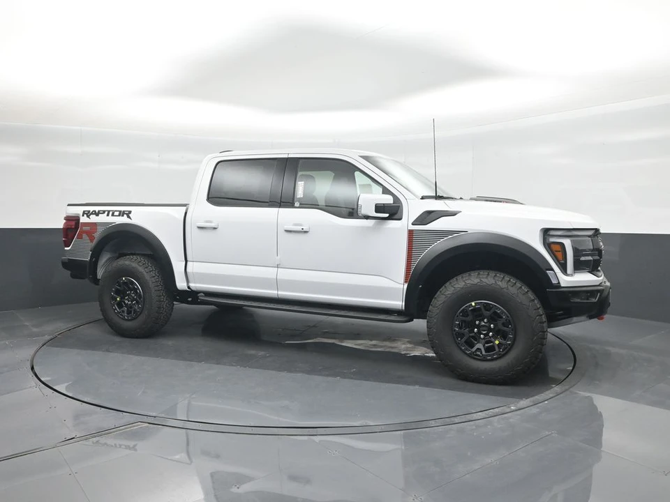 2026 Ford F-150 Raptor 14th Gen - Image 11 of 31