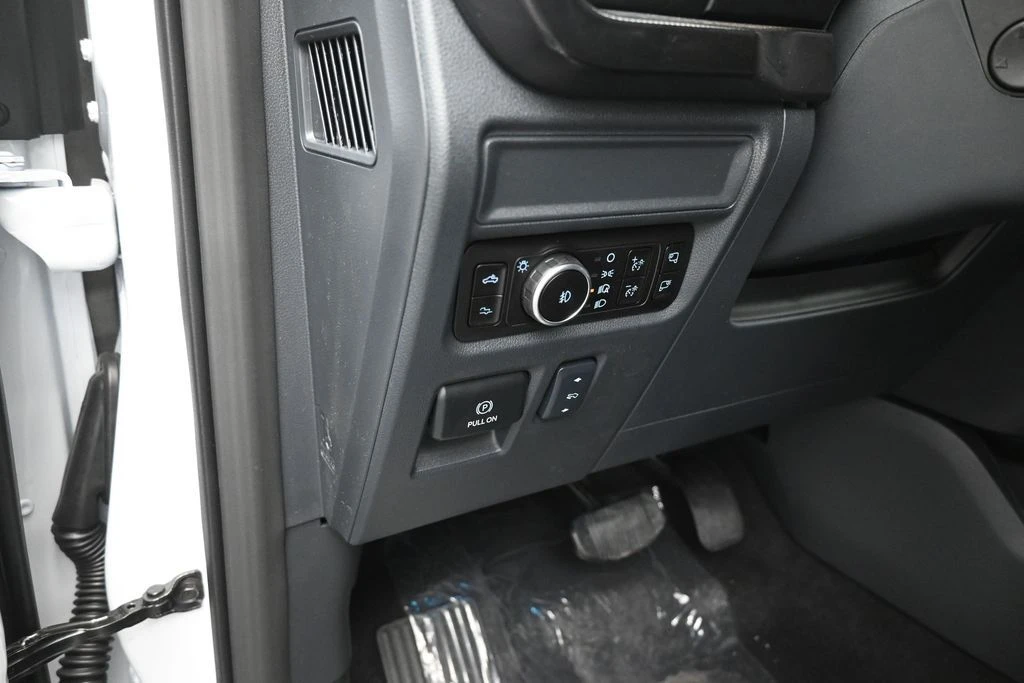 2026 Ford F-150 Raptor 14th Gen - Image 13 of 31