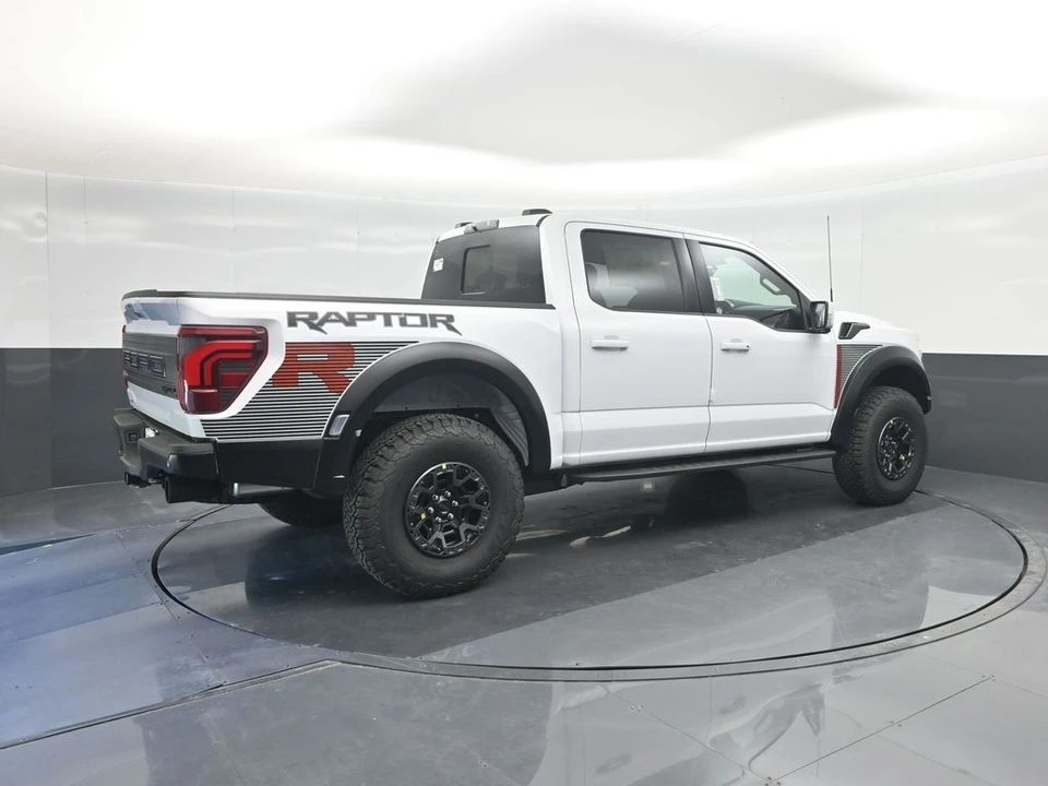 2026 Ford F-150 Raptor 14th Gen - Image 15 of 31