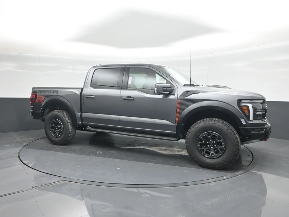 2026 Ford F-150 Raptor 14th Gen - Image 11 of 31