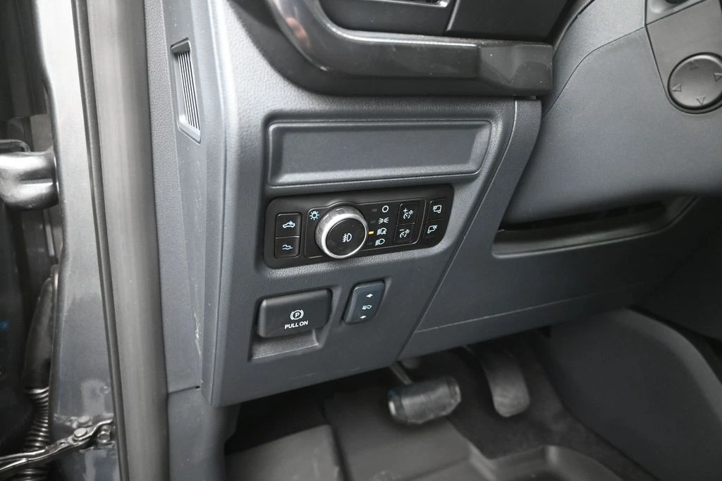 2026 Ford F-150 Raptor 14th Gen - Image 13 of 31