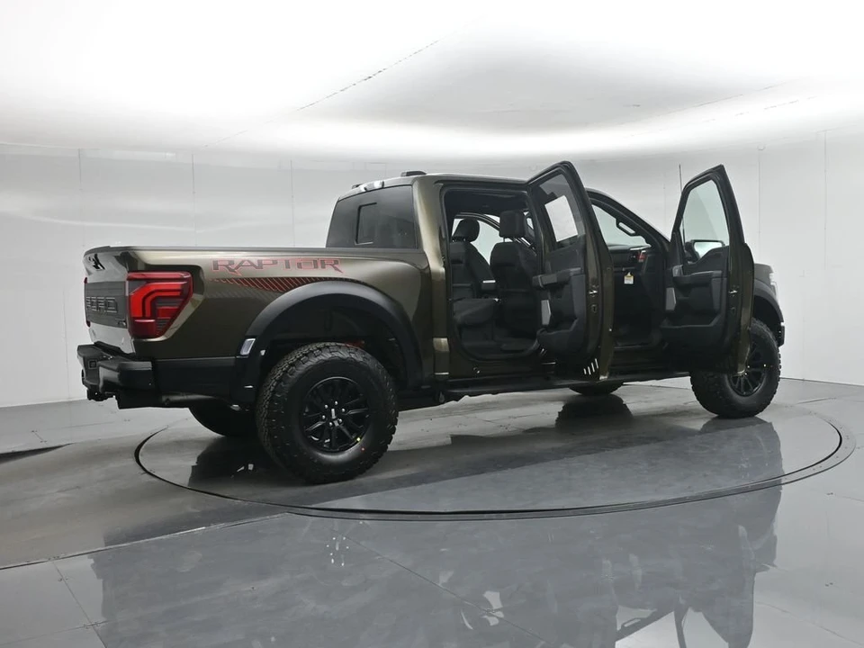2026 Ford F-150 Raptor 14th Gen - Image 27 of 31