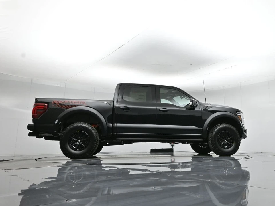 2026 Ford F-150 Raptor 14th Gen - Image 8 of 31