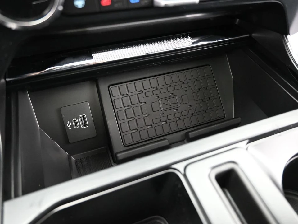 2026 Ford F-150 Raptor 14th Gen - Image 18 of 31