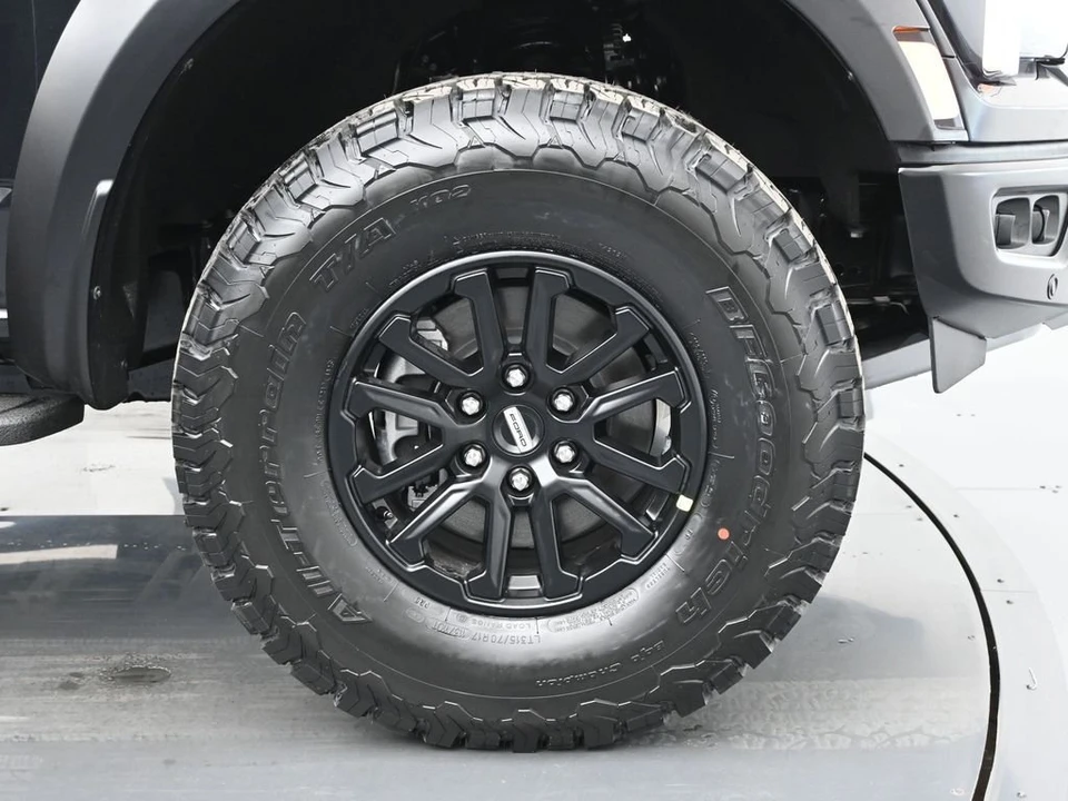 2026 Ford F-150 Raptor 14th Gen - Image 25 of 31