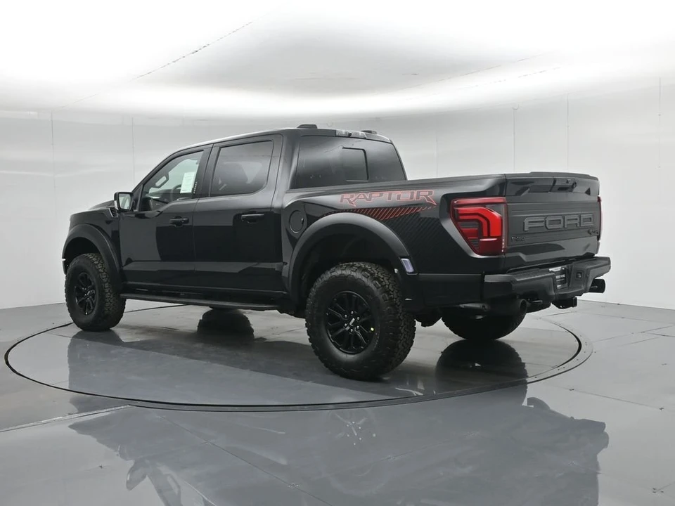 2026 Ford F-150 Raptor 14th Gen - Image 28 of 31
