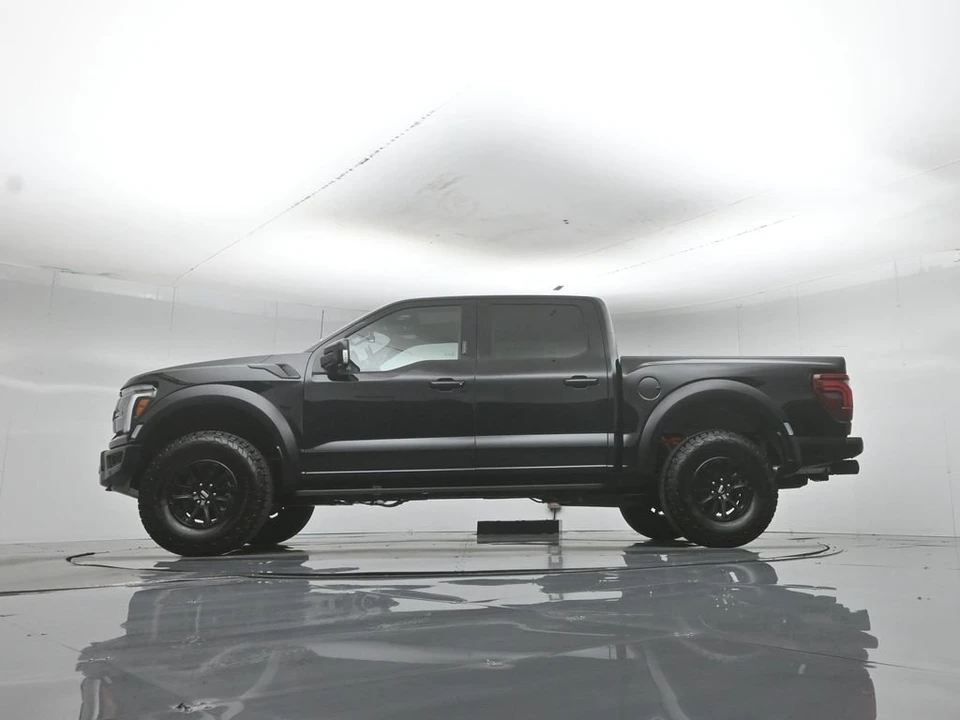 2026 Ford F-150 Raptor 14th Gen - Image 4 of 31