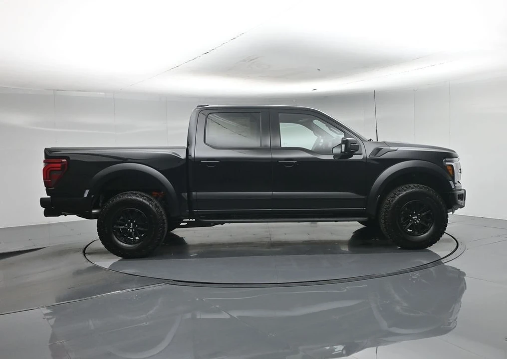 2026 Ford F-150 Raptor 14th Gen - Image 5 of 31