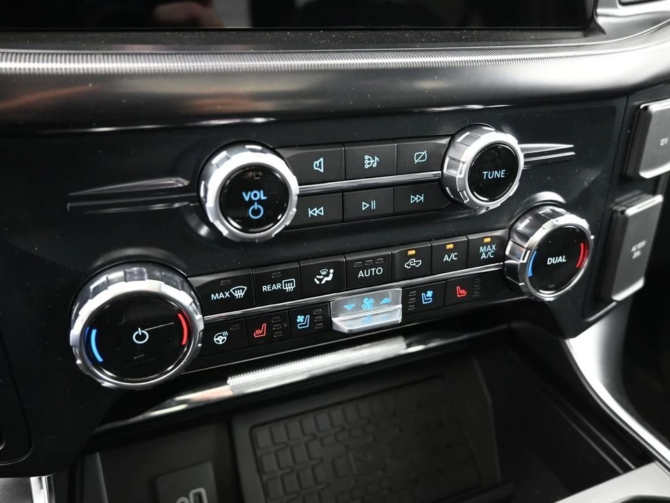 2026 Ford F-150 Raptor 14th Gen - Image 17 of 31