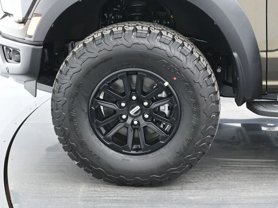 2026 Ford F-150 Raptor 14th Gen - Image 25 of 31