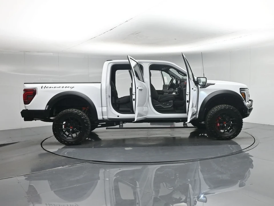 2026 Ford F-150 Raptor 14th Gen - Image 4 of 31