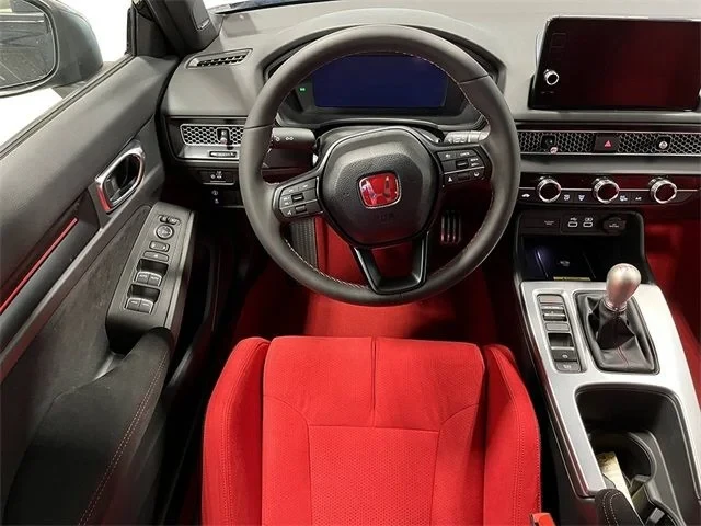 2026 Honda FL5 Civic Type R - Image 16 of 31