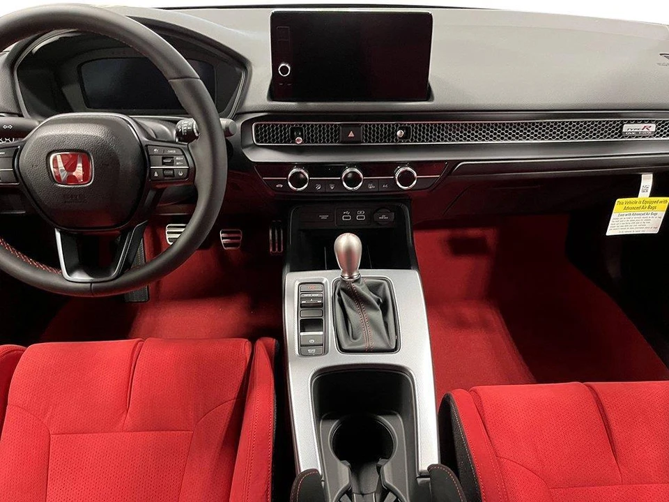 2026 Honda FL5 Civic Type R - Image 16 of 30