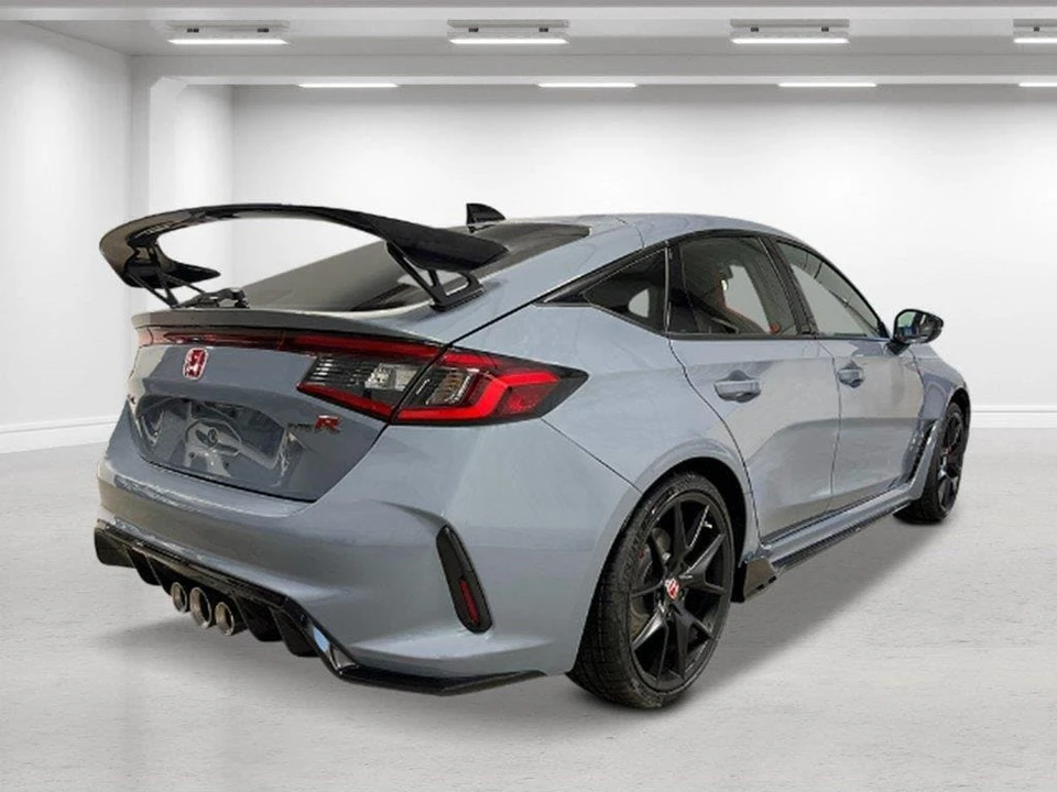 2026 Honda FL5 Civic Type R - Image 5 of 30