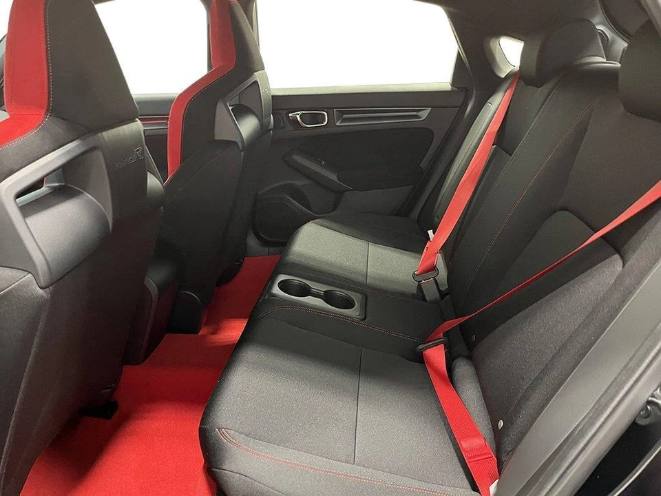 2026 Honda FL5 Civic Type R - Image 25 of 30
