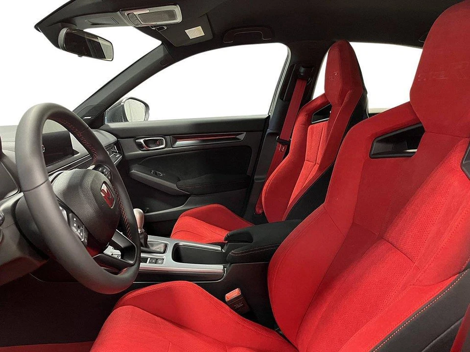 2026 Honda FL5 Civic Type R - Image 13 of 30