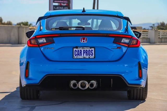 2026 Honda FL5 Civic Type R - Image 15 of 30