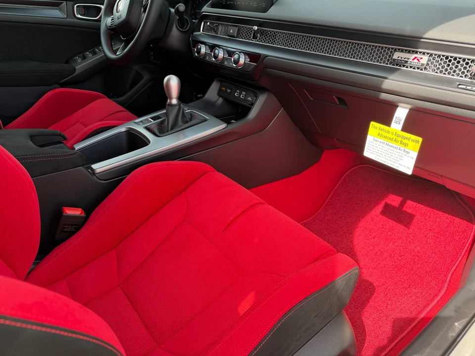 2026 Honda FL5 Civic Type R - Image 29 of 31