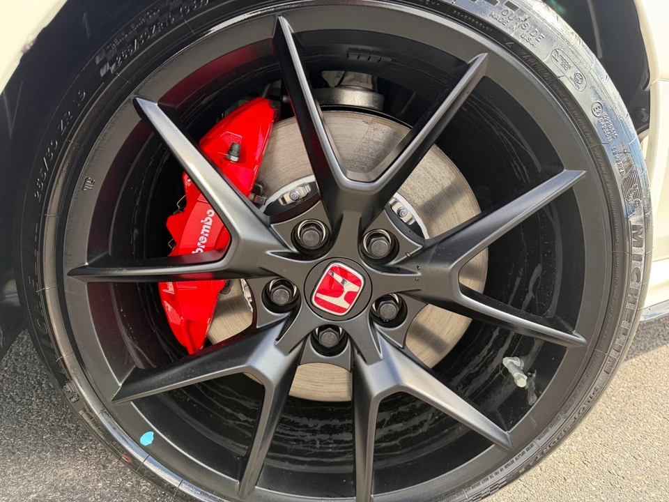 2026 Honda FL5 Civic Type R - Image 11 of 31