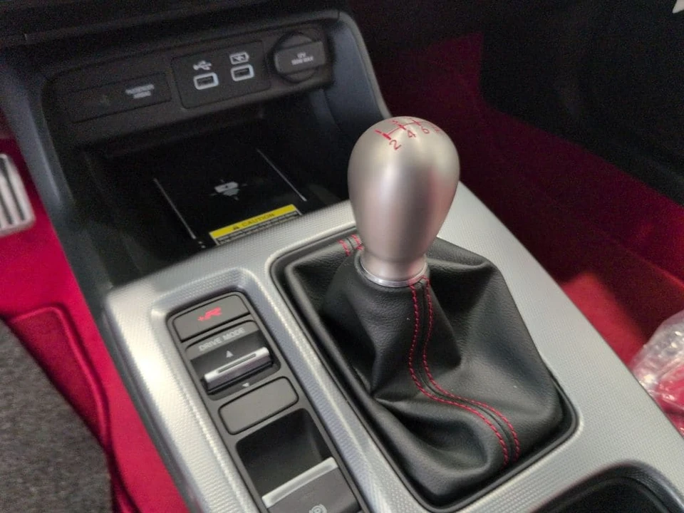 2026 Honda FL5 Civic Type R - Image 20 of 30