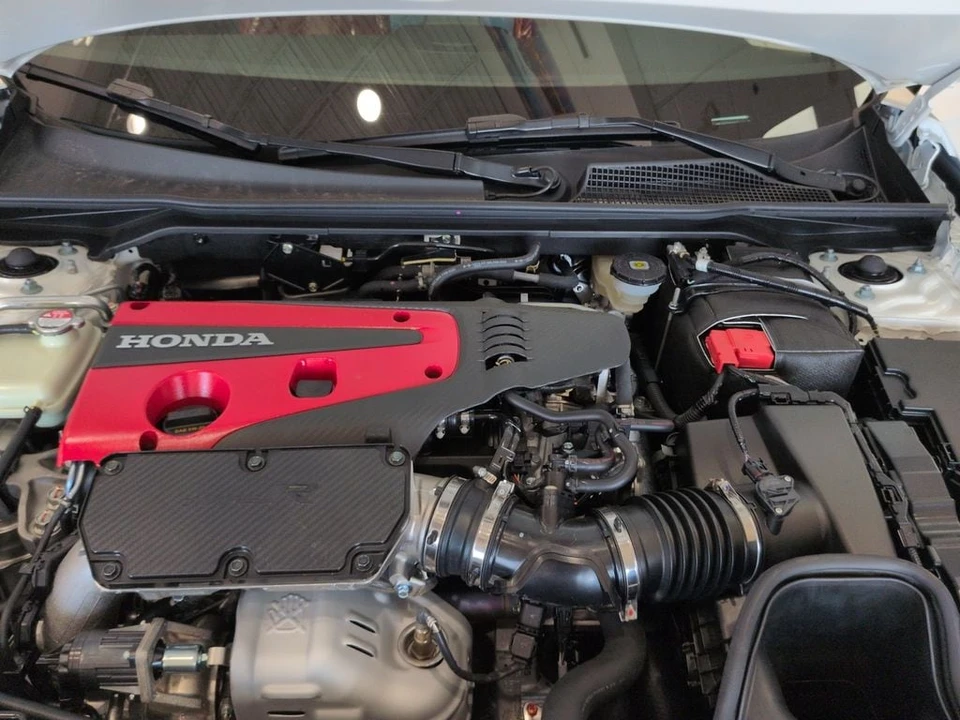 2026 Honda FL5 Civic Type R - Image 28 of 30
