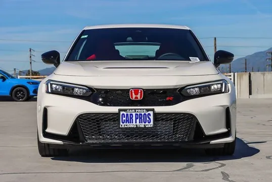 2026 Honda FL5 Civic Type R - Image 4 of 30