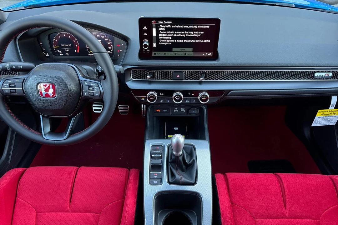2026 Honda FL5 Civic Type R - Image 14 of 31