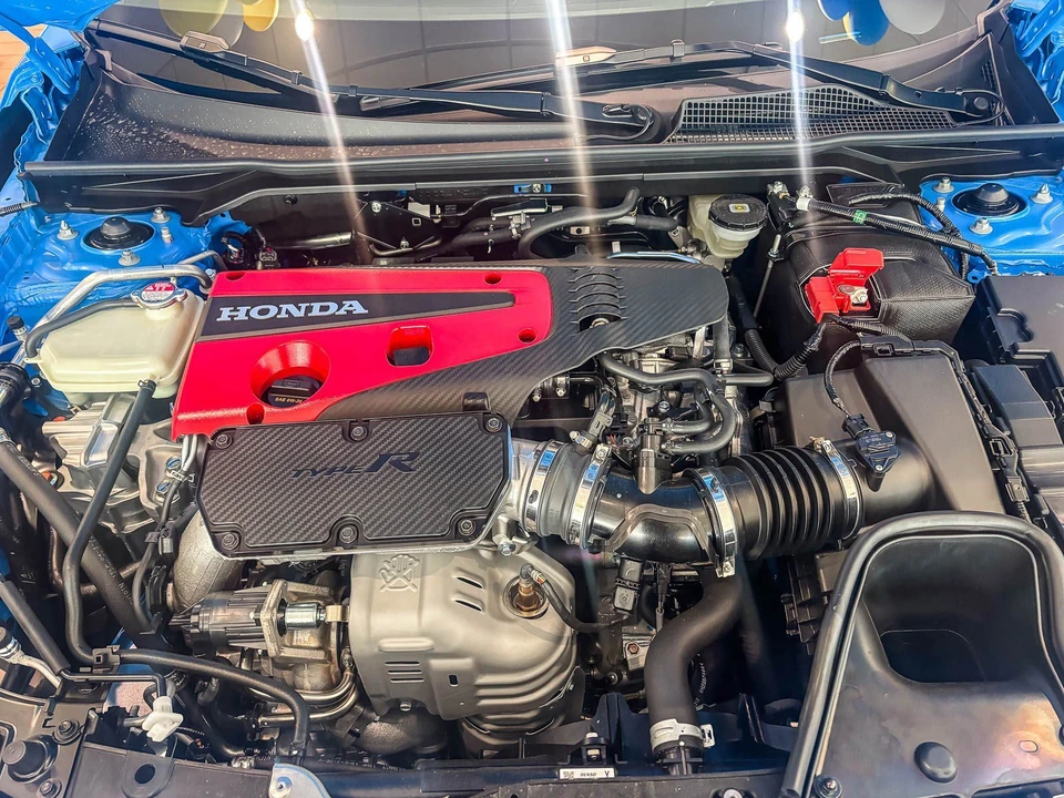 2026 Honda FL5 Civic Type R - Image 14 of 31