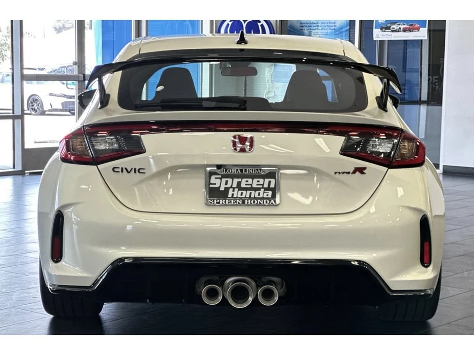 2026 Honda FL5 Civic Type R - Image 5 of 31