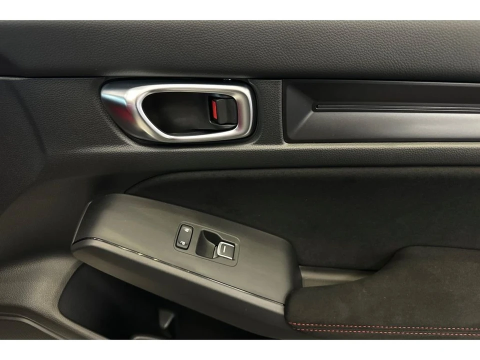 2026 Honda FL5 Civic Type R - Image 20 of 31