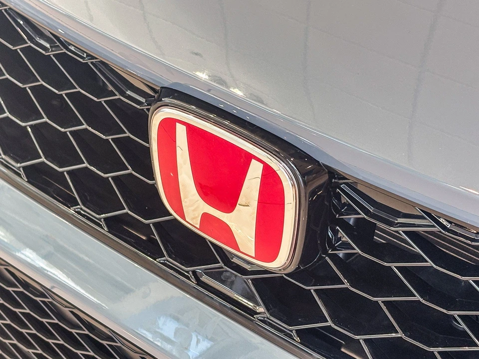 2026 Honda FL5 Civic Type R - Image 9 of 31
