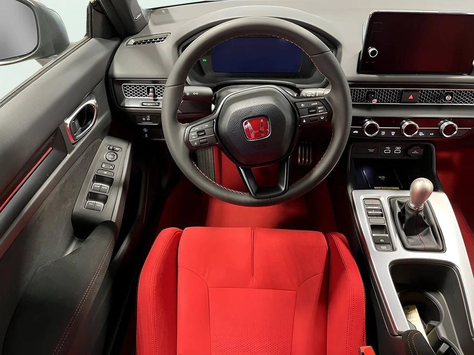 2026 Honda FL5 Civic Type R - Image 23 of 29