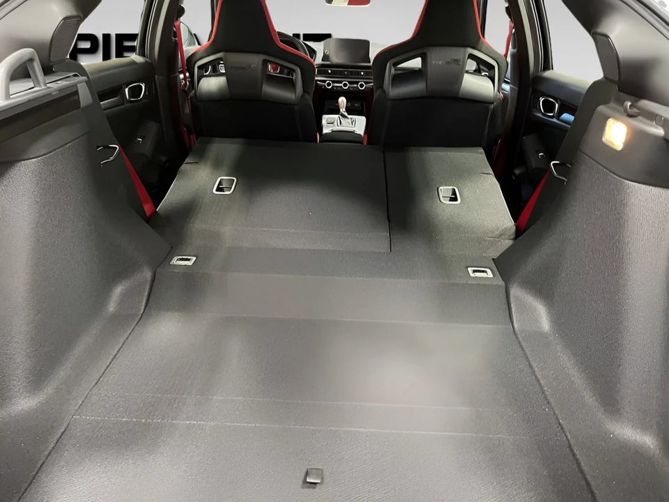 2026 Honda FL5 Civic Type R - Image 28 of 29