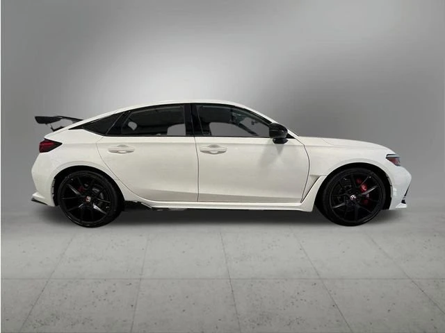 2026 Honda FL5 Civic Type R - Image 8 of 31