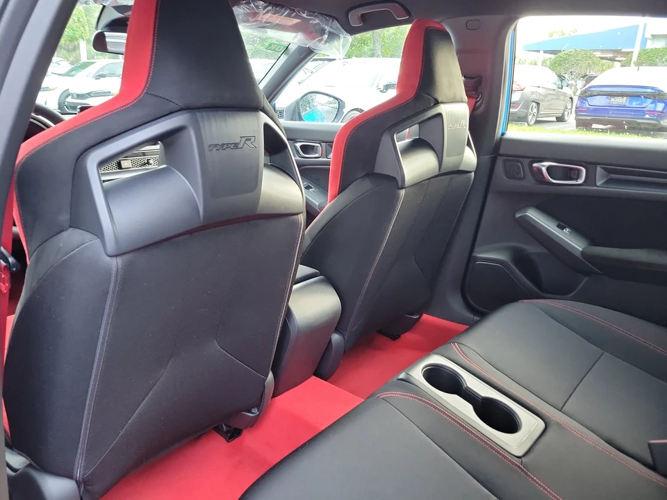 2026 Honda FL5 Civic Type R - Image 11 of 31
