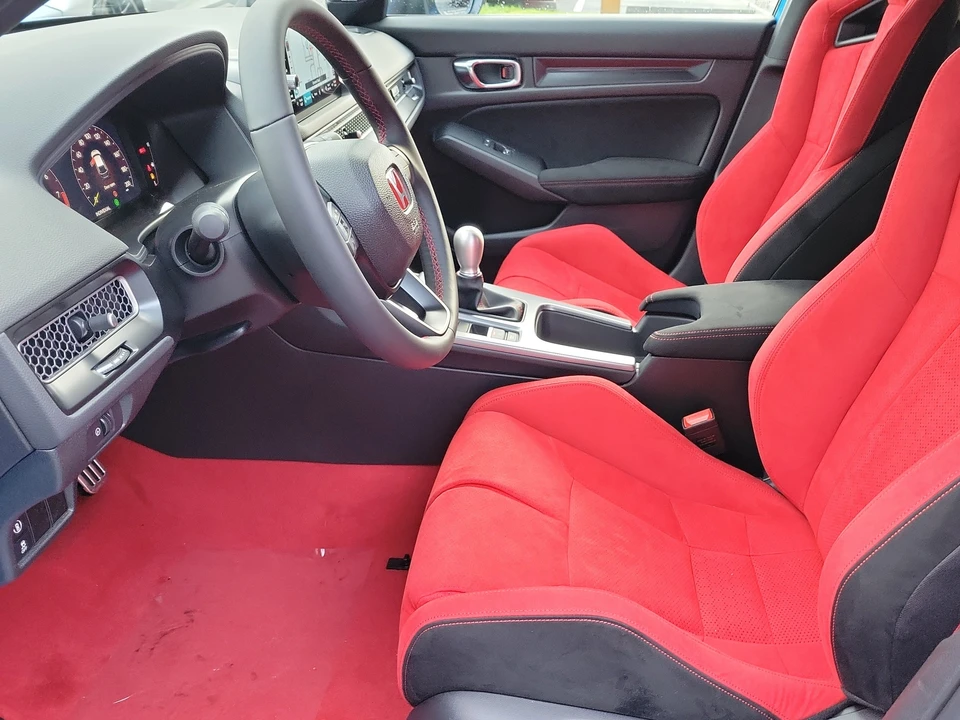 2026 Honda FL5 Civic Type R - Image 17 of 31