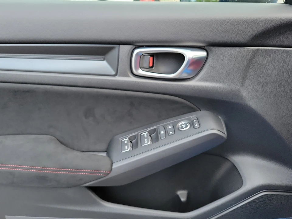2026 Honda FL5 Civic Type R - Image 20 of 31