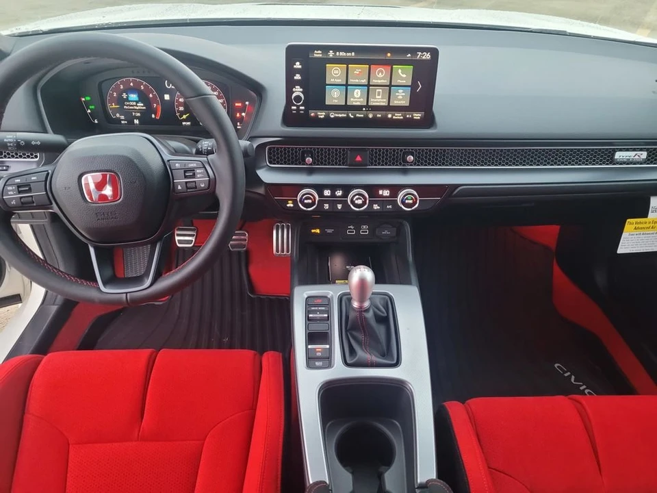 2026 Honda FL5 Civic Type R - Image 9 of 16