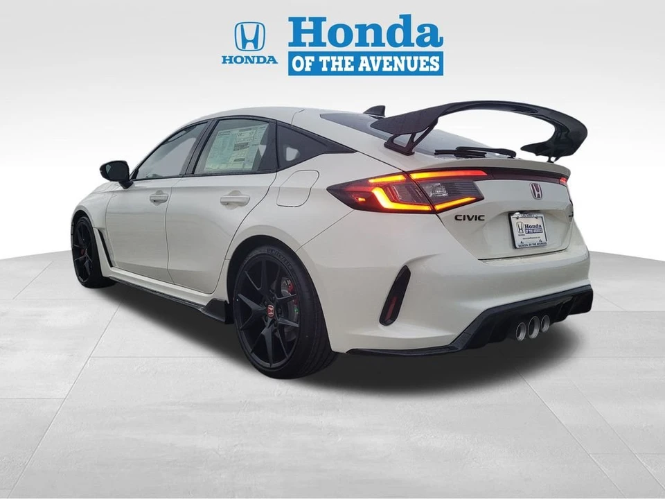 2026 Honda FL5 Civic Type R - Image 5 of 16