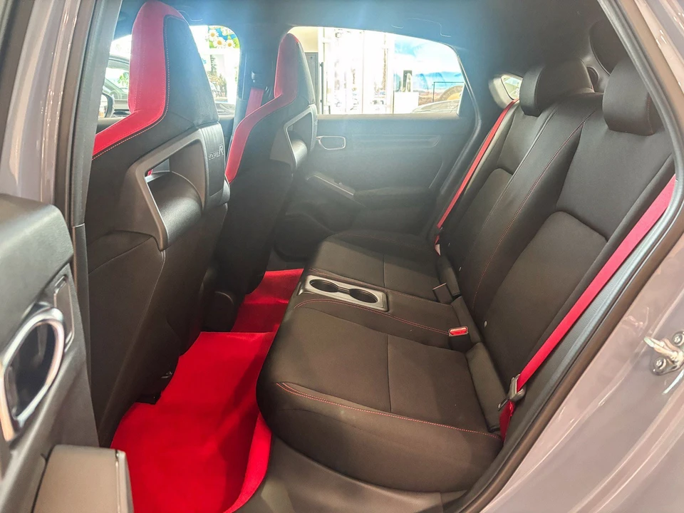 2026 Honda FL5 Civic Type R - Image 20 of 30