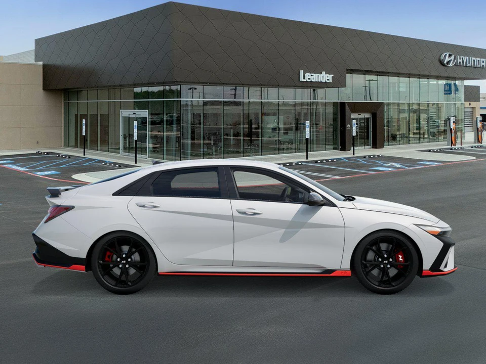 2026 Hyundai Elantra - Image 7 of 17