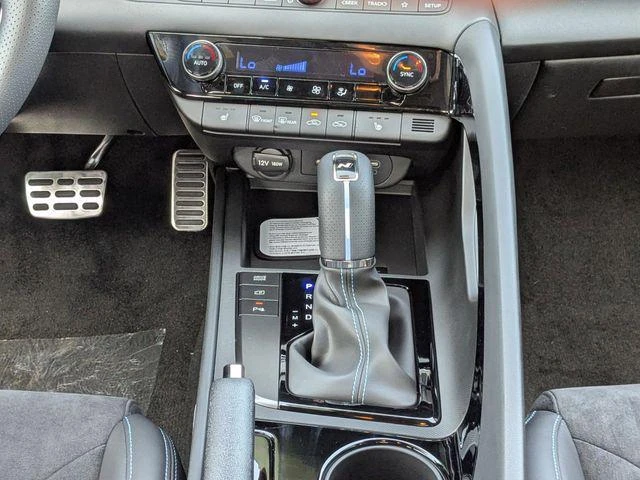 2026 Hyundai Elantra - Image 23 of 31