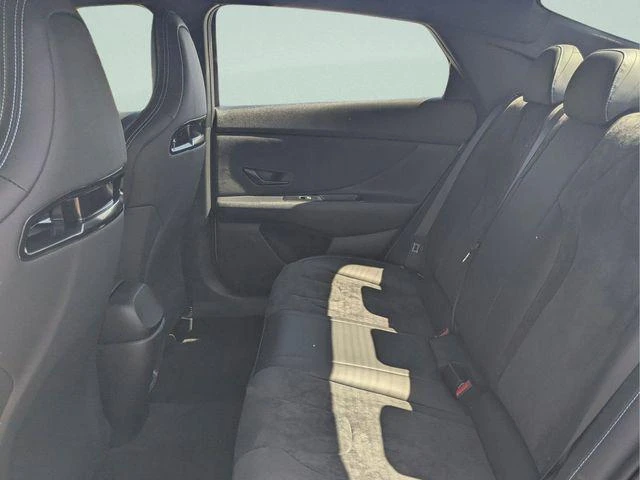 2026 Hyundai Elantra - Image 17 of 31