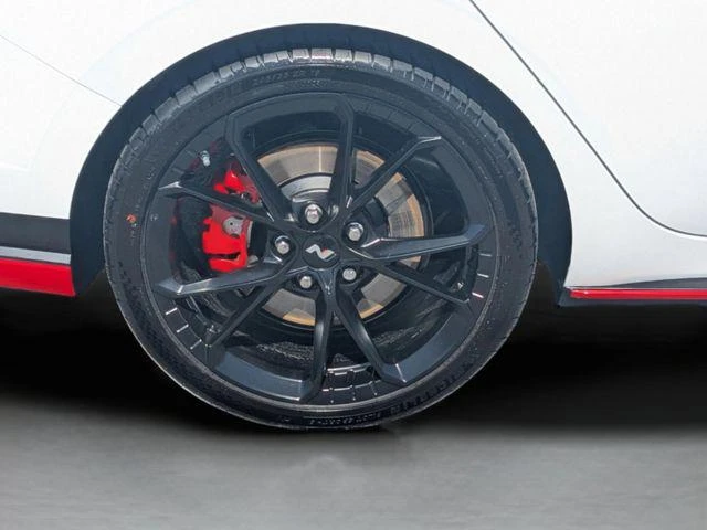2026 Hyundai Elantra - Image 14 of 31