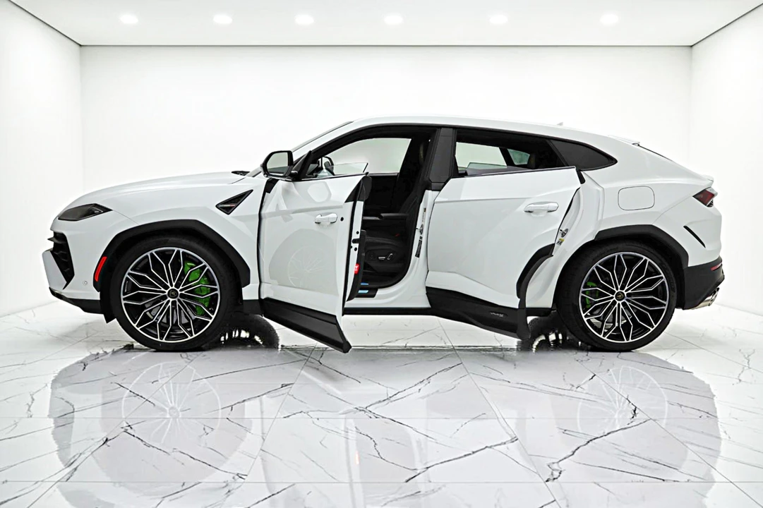 2026 Lamborghini Urus SE - Image 4 of 31