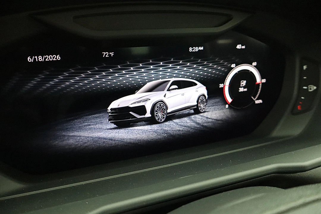 2026 Lamborghini Urus SE - Image 27 of 31